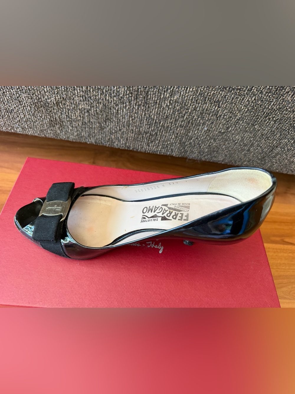 Salvatore Ferragamo Black Patent Peep-Toe Pumps with Bow size 7B - Picture 7 of 16